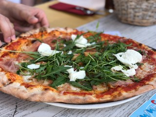 prosciutto pizza