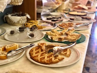 breakfast in hotels