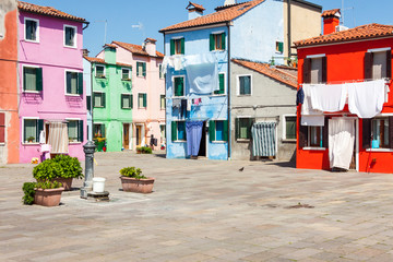 Fototapeta na wymiar Colorful houses on Burano