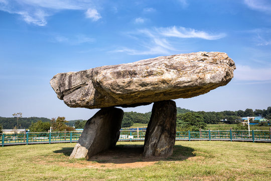 Ganghwa Bugeun-ri dolmen in Ganghwa-gun, South Korea.