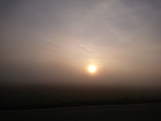 Die Sonne kämpft mit dem Hochnebel