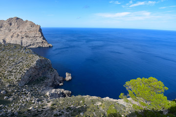 Felsen und Meer auf der Halbinsel Formentor / Mallorca