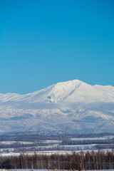 冬の青空と雪山　大雪山