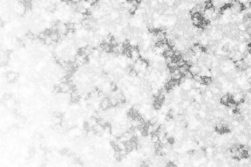 マダラ模様の壁