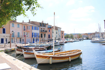 Fototapeta na wymiar The Bird Mirror area in the island of Martigues, called the little Venice of Provence, France