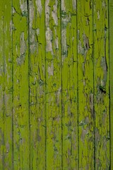 abgeblätterte grüne Farbe auf Holz 