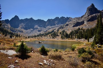 Fototapeta na wymiar Beautiful alpine meadows and lakes amidst the rugged Gore Range in the Colorado Rockies.