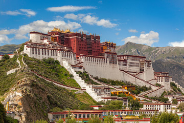 Magnificent Potala Palace in Lhasa, Tibet - obrazy, fototapety, plakaty