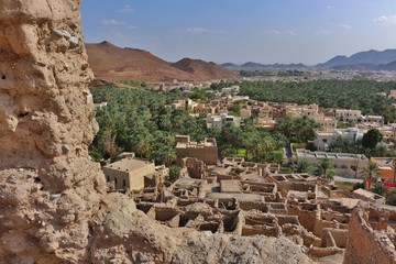 Fototapeta na wymiar View from Ruins of Birkat al Mouz