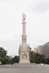 Columbus statue monument in madrid city center
