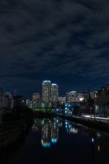Fototapeta premium 横浜の夜の運河