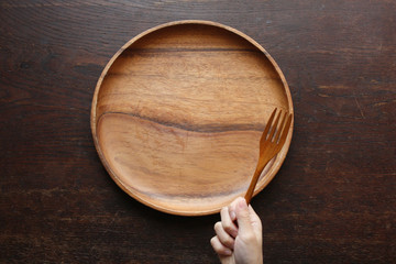 木製の食器と食事の風景（合成用）