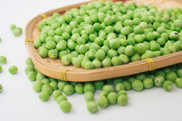 新鮮なえんどう豆