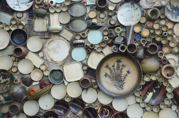 wall of plates