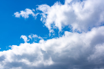 Obraz premium Blue sky with white clouds