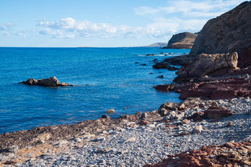 Petite plage voisine de Cala Pregonda, une des plus belles plages de Minorque, &icirc;les Bal&eacute;ares