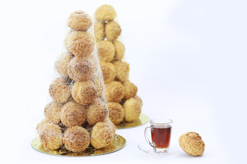 Confectionery flavored cakes for a holiday