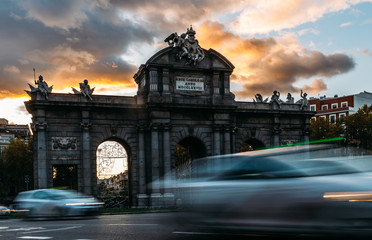Obraz premium Puerta de Alcala, Gate or Citadel Gate is a Neo-classical monument in the Plaza de la Independencia in Madrid, Spain