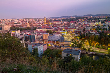 Fototapeta na wymiar Aussicht über Cluj-Napoca am Abend