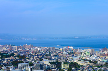 別府市から眺める市街地と国東半島（大分県）