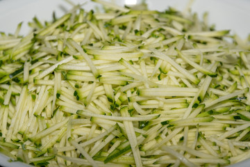 Geschnittene Zucchini 