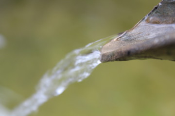 water drops on tube way