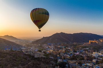 Fototapeta Ballonfahrt über Jaipur obraz