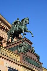 Fototapeta na wymiar The statue in the Alte Nationalgalerie Museum