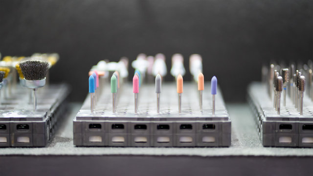 Polishing tool sand abrasive and carbide for polishing surface die mold in the factory