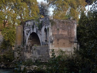 Fototapeta na wymiar Roma - Ruderi di Ponte Emilio