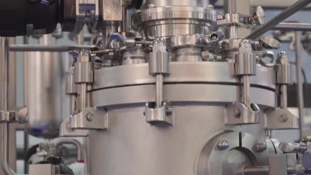Equipment for pharmaceutical and chemical industry, biotechnological and chemical reactor