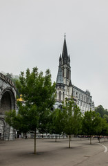 Obraz premium Basilica of the Immaculate Conception of the Blessed Virgin Mary in Lourdes and Basilica of Our Lady of the Rosary in Lourdes