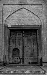 Fototapeta na wymiar Old Doorway in Bukhara, Uzbekistan