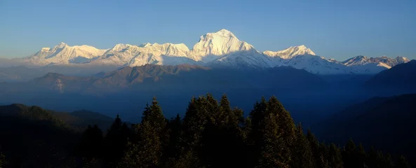 Papier peint photo autocollant rond Dhaulagiri Amazing panoramic view of Dhaulagiri range from viewpoint Poon Hill in Ghorapani, Himalaya, Nepal