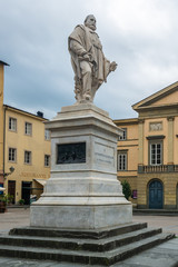 Fototapeta na wymiar Statue of Giuseppe Garibaldi in Lucca