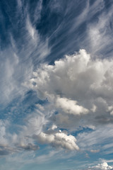 Obraz premium Beautyful clouds in summer sky. Cloudscape