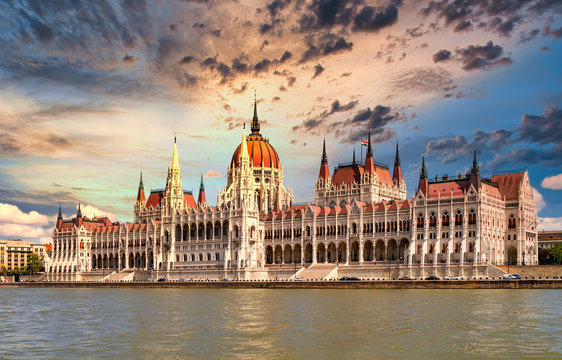 Budapest, Donau und Parlament