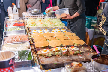 縁日のお好み焼き