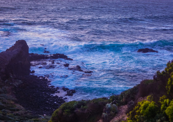 Wave crashing the rocks
