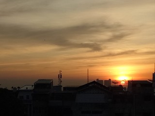 Naklejka premium sunset in city