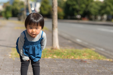 お散歩する女の子