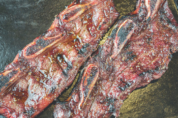 carne asada a la parrilla tradicional de Argentina