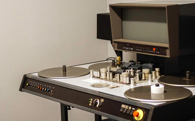 A synchronize for film assembly processing.Film Movie production tools.Audio video industrial film synchronizer for movie post production 