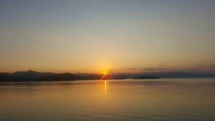 Fototapeta na wymiar sunset on sea