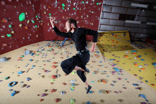 com&eacute;dien acrobate danseur