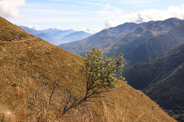 Imposante Gebirgslandschaft (über dem Valle Albano)