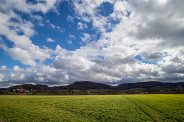 Obraz premium Blick auf die schwäbische Alb bei Heiningen