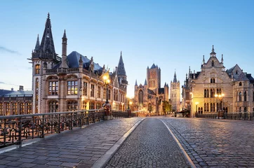 Belgien historische Stadt Gent bei Sonnenuntergang © TTstudio