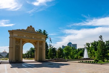 Fototapeta na wymiar Dushanbe Rudaki Park 166