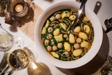 Hochzeitssuppe Leberspätzle